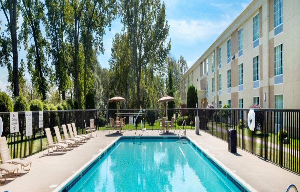 Holiday Inn Johnstown-Gloversville Esterno foto
